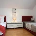 洛茵德尔公寓酒店 公寓 阿特湖畔翁特拉赫