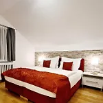 洛茵德尔公寓酒店